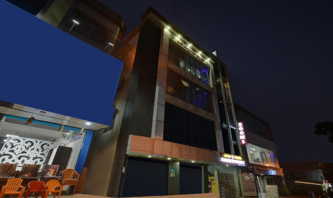 فندق مَسّورفي  Treebo Trend Karan Residency المظهر الخارجي الصورة